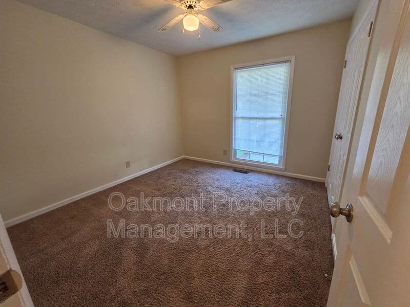 Fayetteville House: 7535 Hargrove Ct