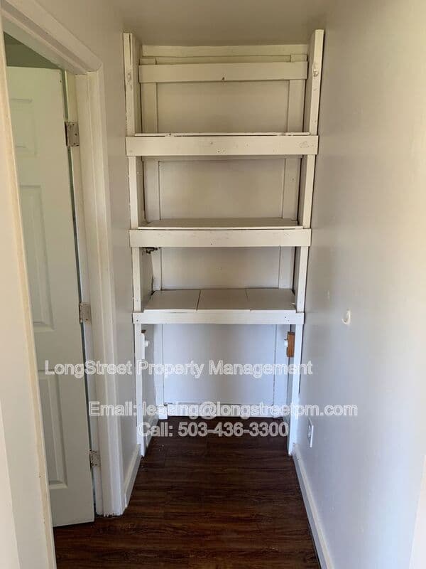 Corvallis House: 2425 SW Pickford