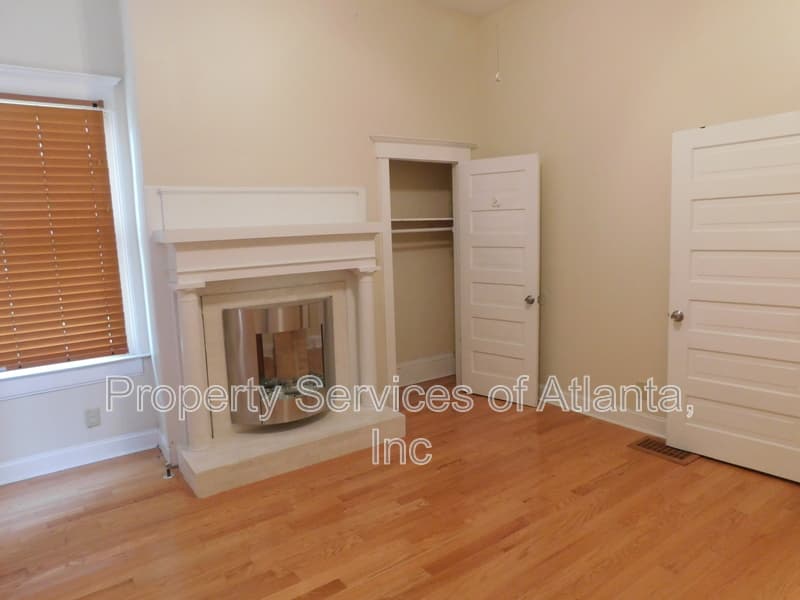 Atlanta House: 675 Grady Pl SW
