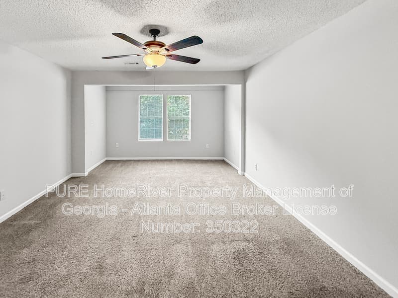 Hampton House: 10867 Knotty Pine Pl