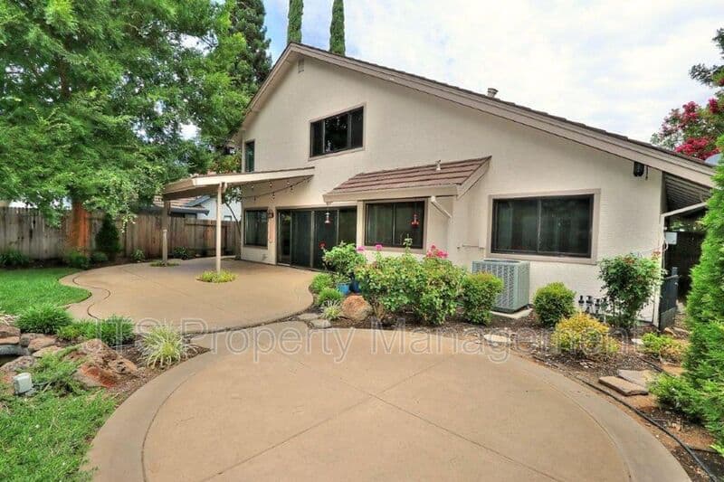 Gold River House: 2173 Roaring Camp Drive