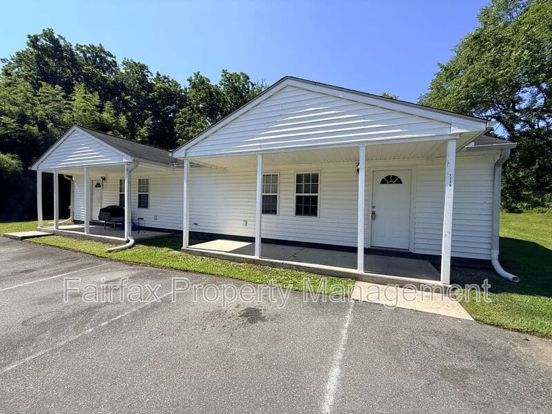 Burlington Condo: 1116 Walnut St