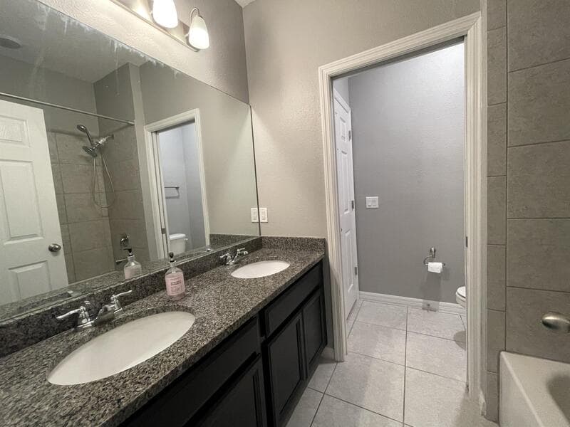 Wesley Chapel Townhome: 5211 Avalon Park Blvd - 1