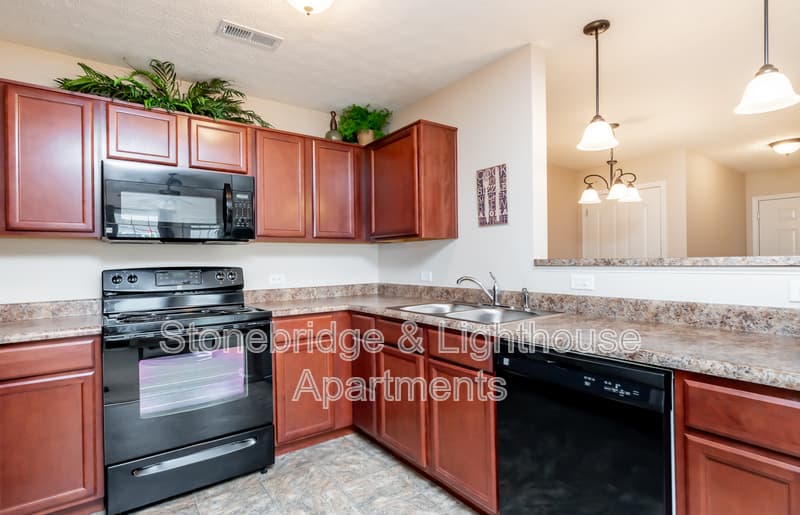 Jeffersonville Condo: 201 Stonebench Circle