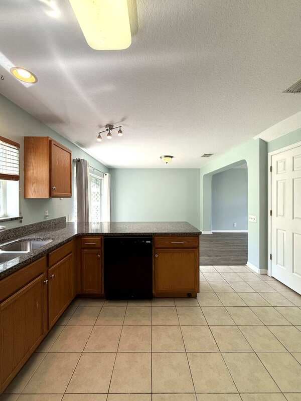 Largo Townhome: 8006 Thoroughbred Loop - 1
