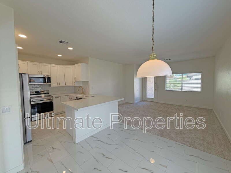 Avondale House: 12360 W Tonto St