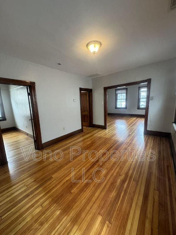 Mechanicville House: 149 Saratoga Ave.