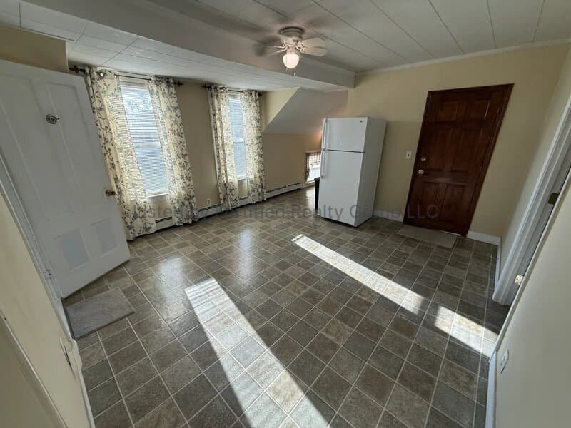 Fall River Condo: 575 Mount Hope Ave