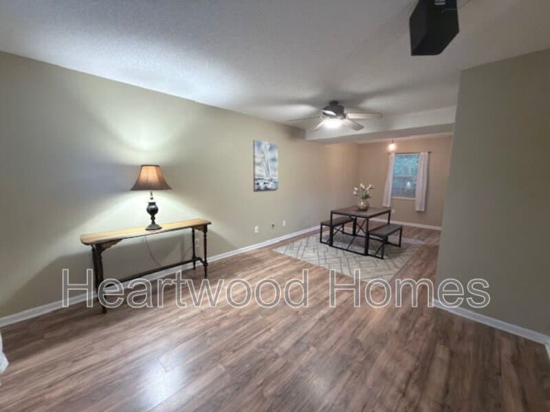 West Columbia House: 264 Orchard Hill Drive