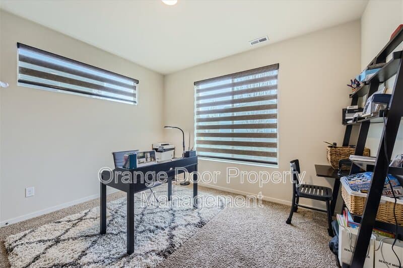 Black Diamond House: 32773 Maple Avenue Southeast