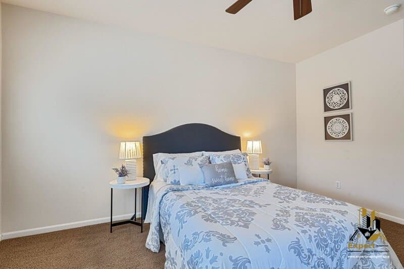 Lincoln House: 1836 Portello Way