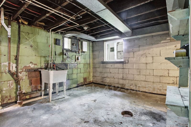 Pittsburgh House: 29 East Orchard Avenue