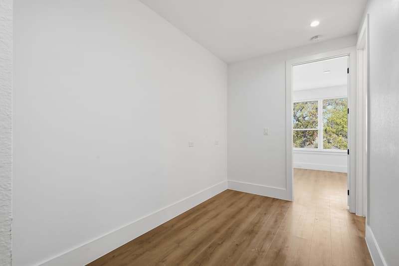 Dallas House: 2345 Hondo Avenue - 1