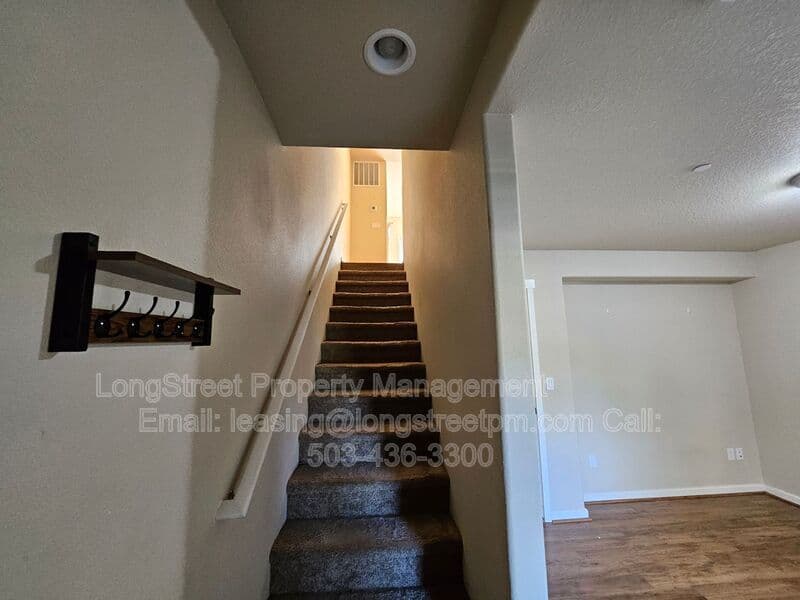 Portland Townhome: 14976 NW Orchid St