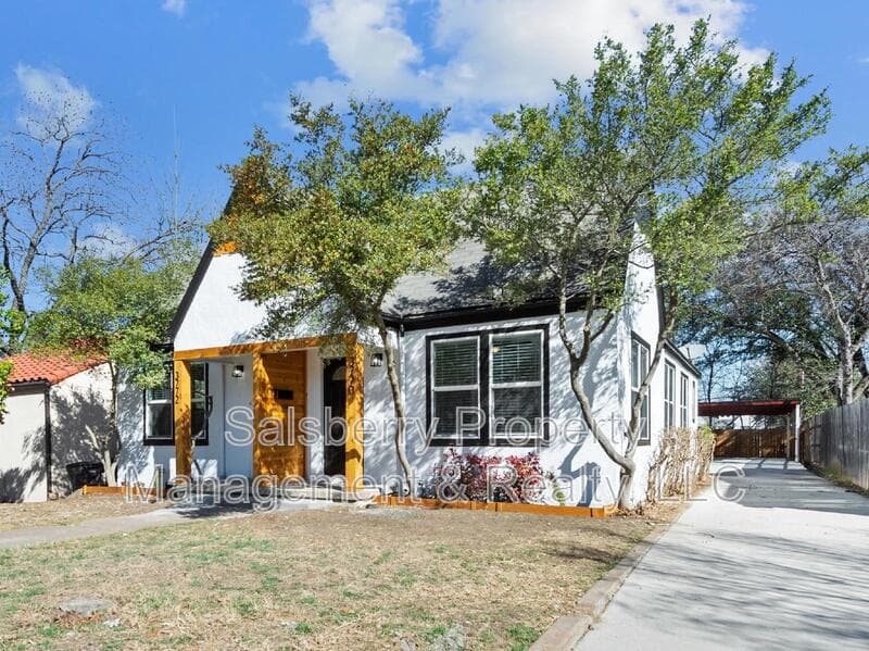 Fort Worth House: 3770 W. 6th Street