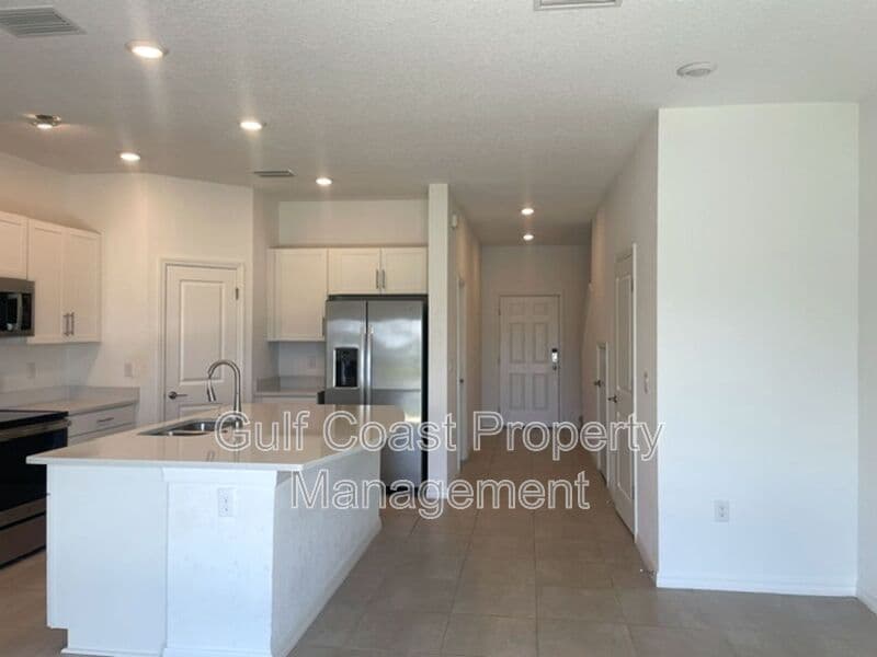 Nokomis House: 5730 Archipelago Street