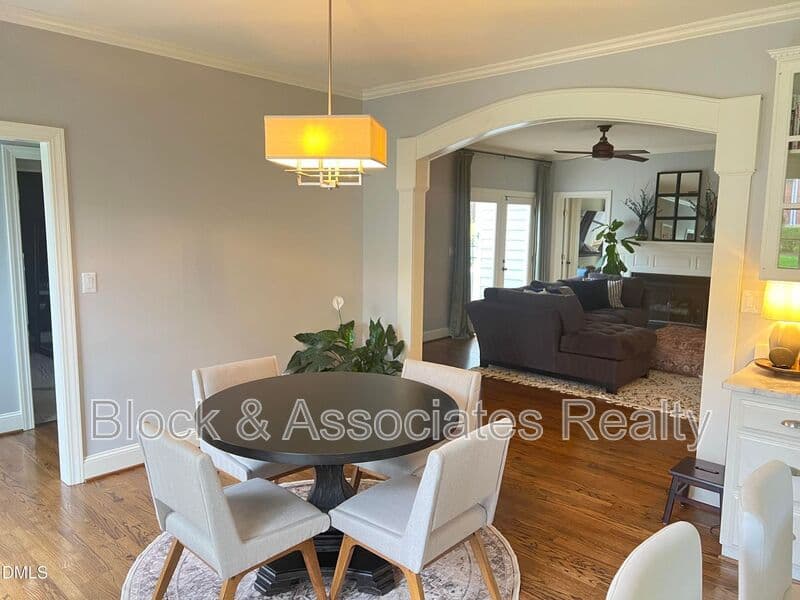 Raleigh House: 2200 Misskelly Dr