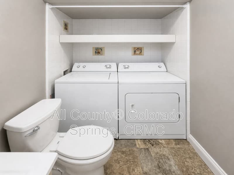 Colorado Springs Condo: 2902 Airport Road