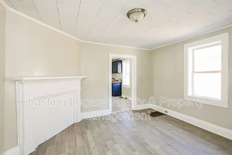 Winston Salem House: 438 W 24th Street