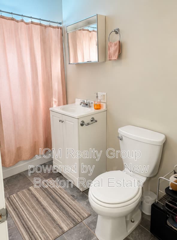 Winthrop Condo: 17 Irwin Street
