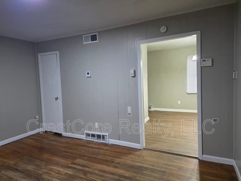 Memphis House: 4535 Beacon Hill Dr