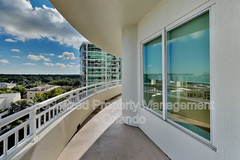 Orlando House: 100 S Eola Dr