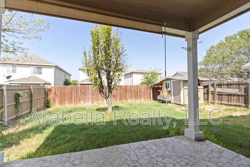 San Antonio House: 335 Cedron Chase