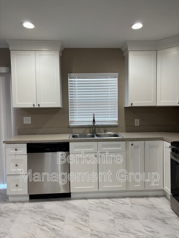 Winter Haven Townhome: 2405 Avenue C SW