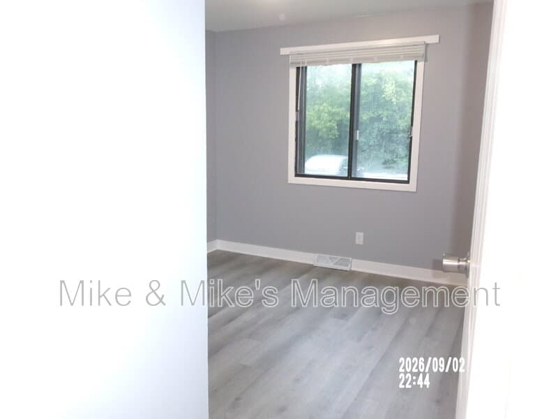 Milwaukee Condo: 7452 N Granville Rd