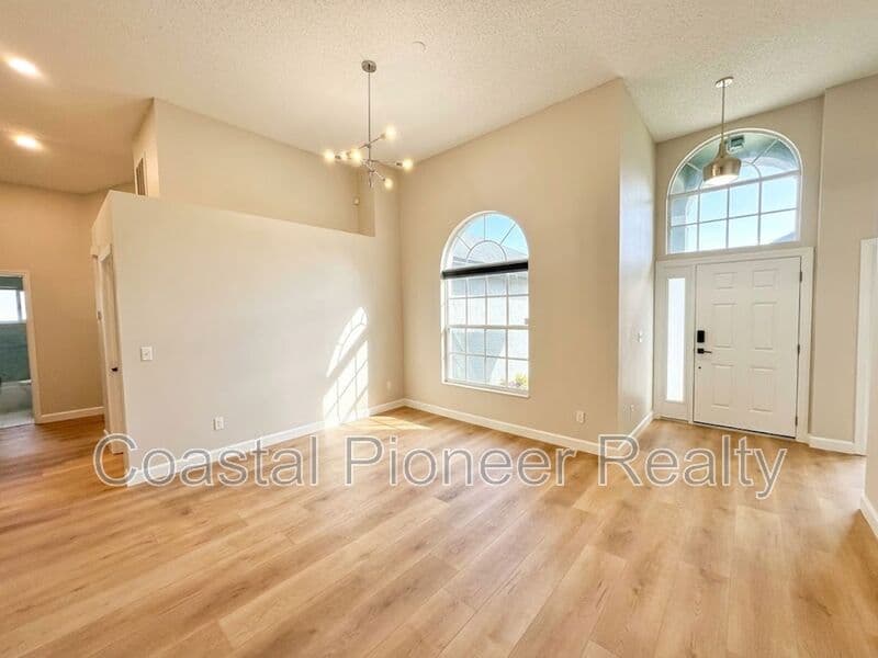 Tampa House: 8902 Breland Dr
