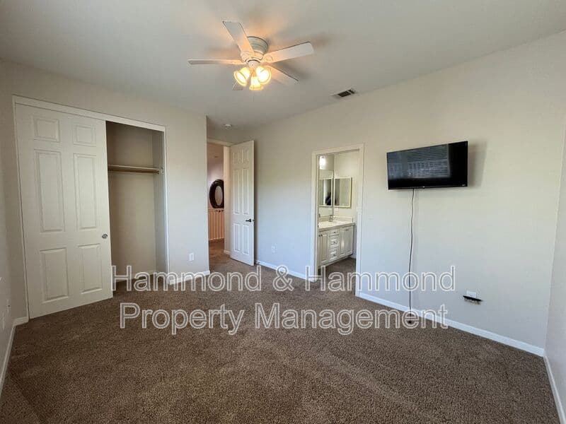 Simi Valley House: 5552 Evening Sky Dr