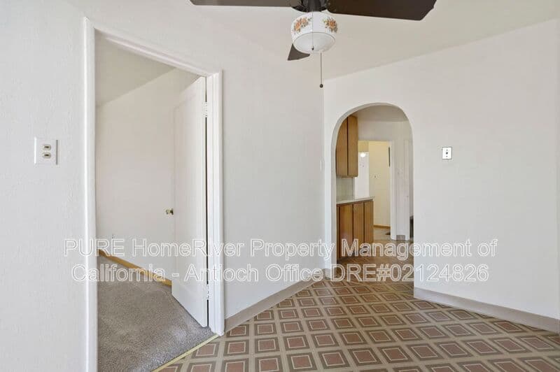 Antioch House: 322 W. Madill Street