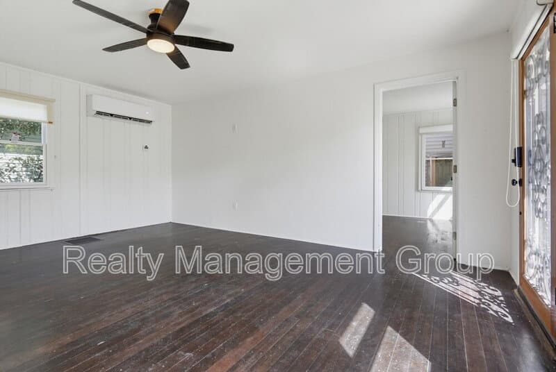 San Diego Condo: 4469 Cleveland Avenue