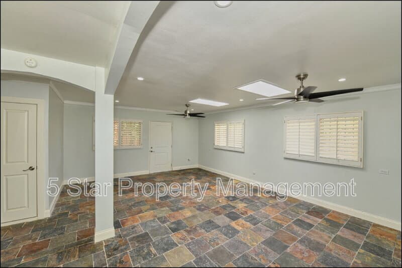 El Paso House: 3030 Aurora Avenue