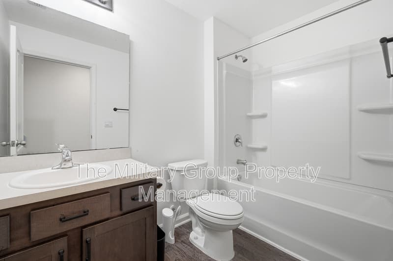 Jacksonville House: 15729 Equine Gait Dr