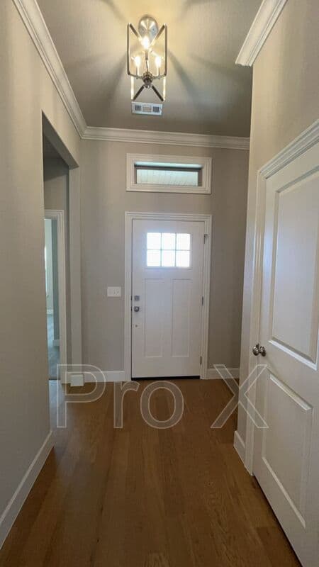 Pea Ridge House: 2408 Charles St