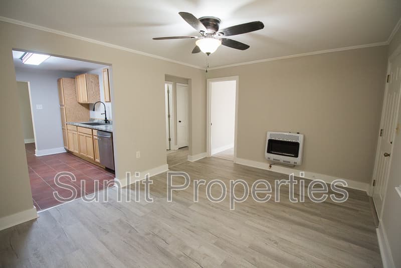 Athens House: 2590 Danielsville Rd