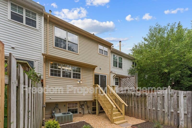 Manassas Townhome: 8644 Sanderling Dr