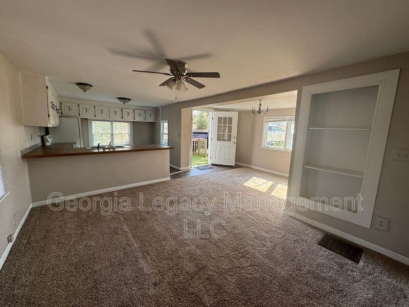 Hoschton House: 4600 Braselton Hwy