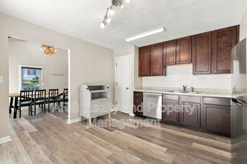 Atlanta House: 1014 Curran Street NW