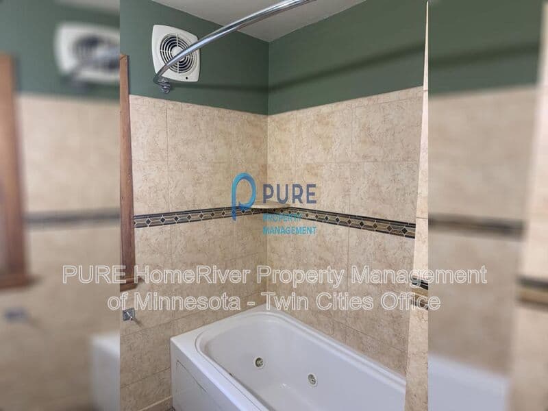 Minneapolis House: 3552 Stinson Blvd