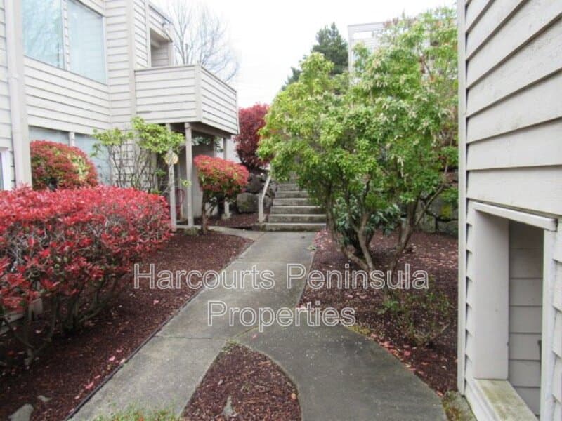 Bremerton Condo: 1115 Wheaton Way