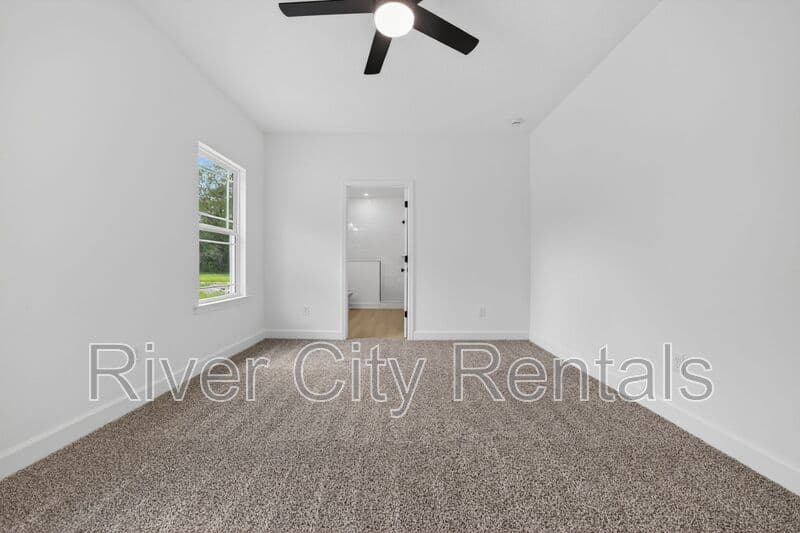 Sanderson House: 9281 Dolphin St