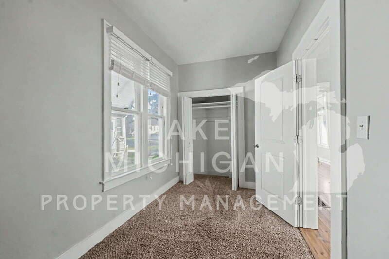Grand Rapids House: 41 Diamond Ave NE