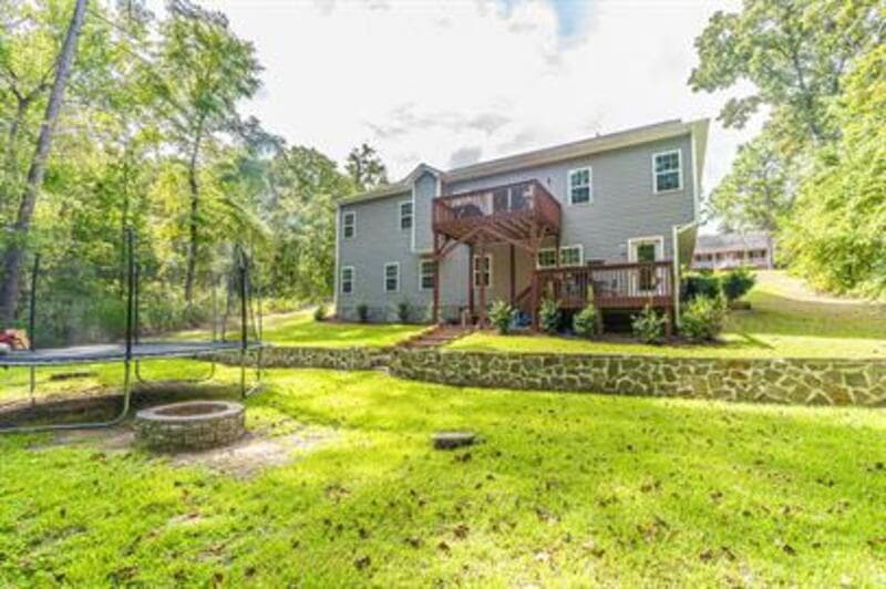 Pinehurst House: 55 Bridle Path Circle