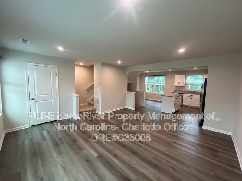 Charlotte House: 2019 Langer St