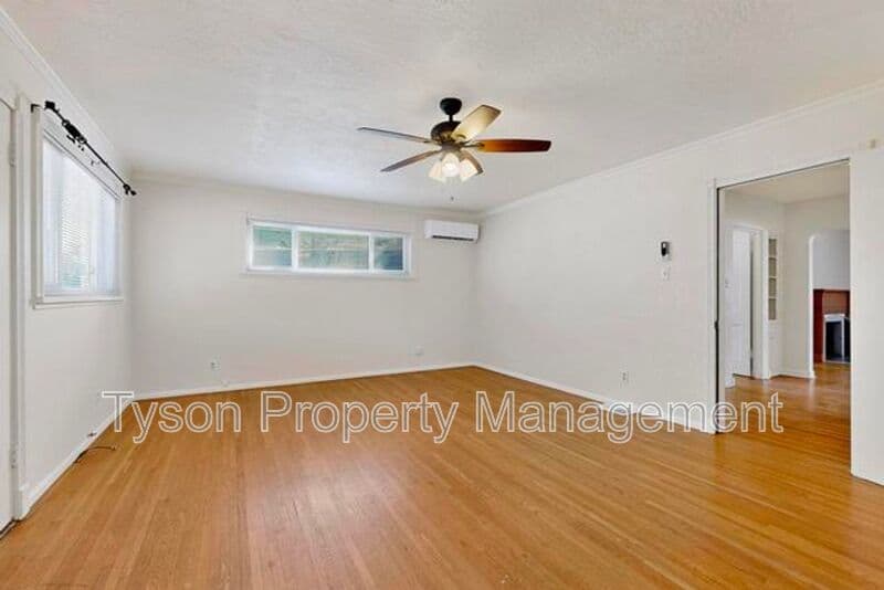 Albuquerque House: 1028 Princeton Dr NE