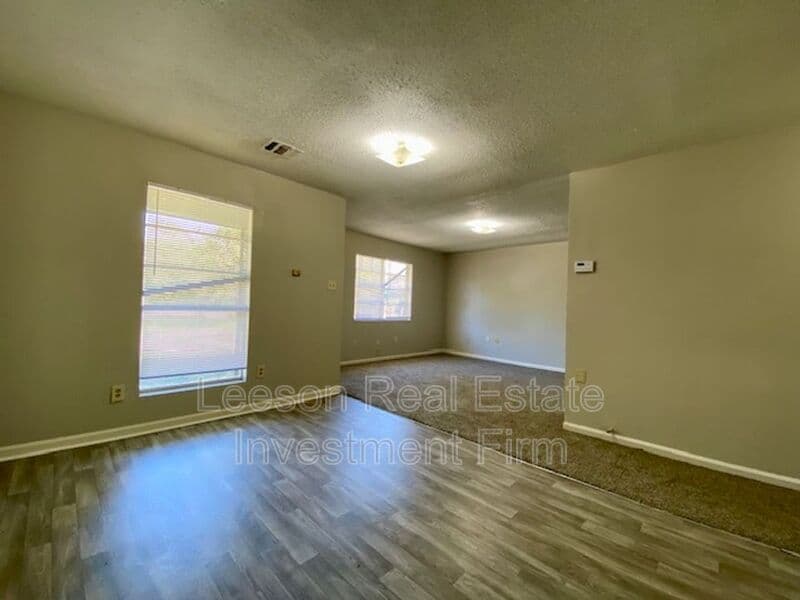 Shreveport House: 3071 Pouncey Lane