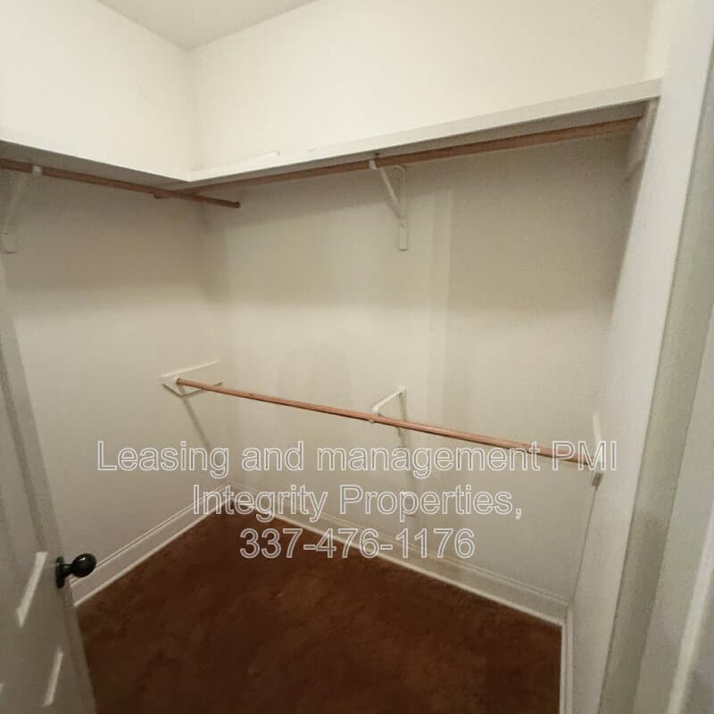 Baton Rouge House: 10931 Grace Lane