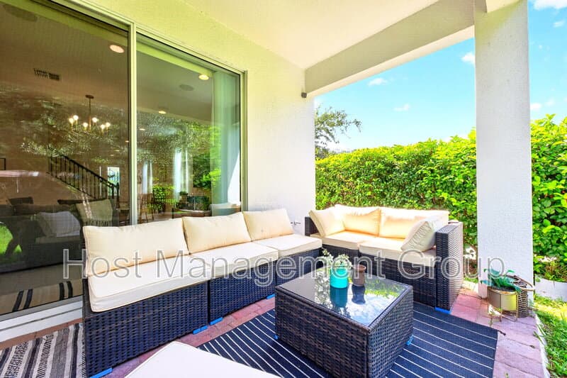 Orlando House: 8205 Bayliss Ct